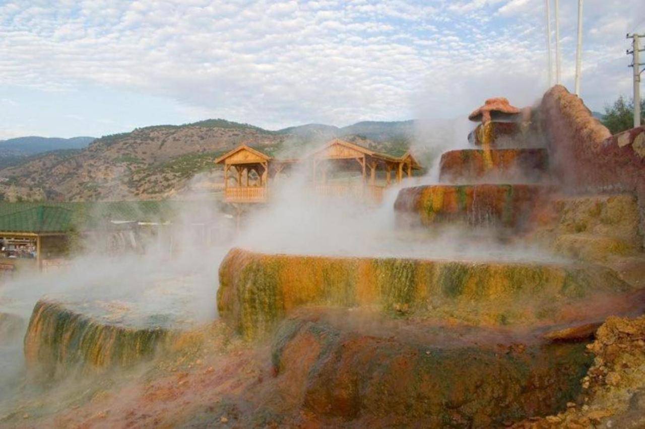 Guenes Apart Otel Pamukkale Exterior foto